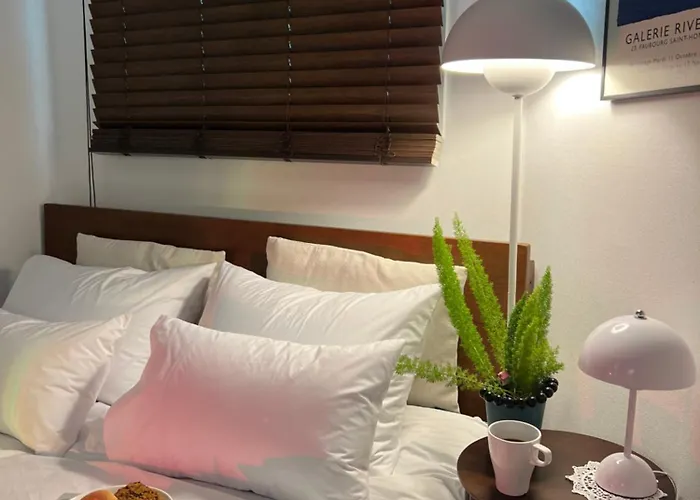 Sunny Villa